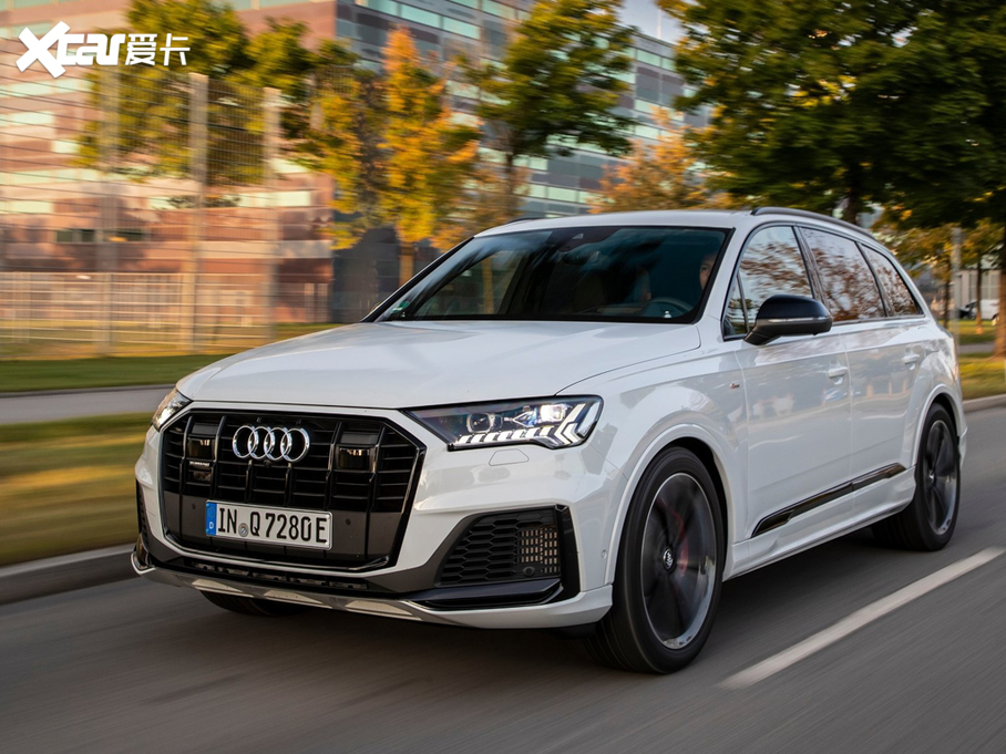 2020?yun)WQ7 e-tron 60 TFSIe