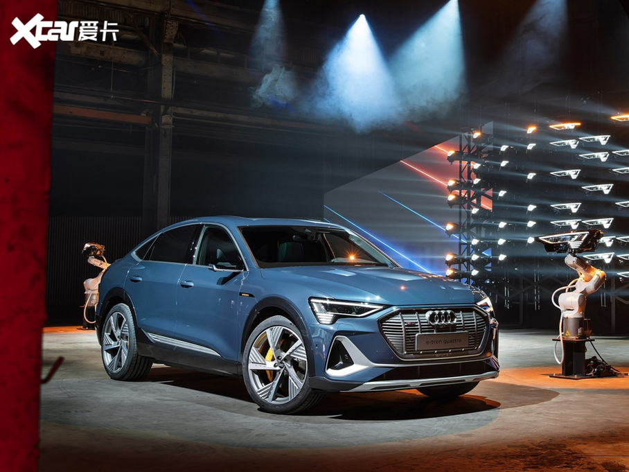 2021��W��e-tron(�M��) ������