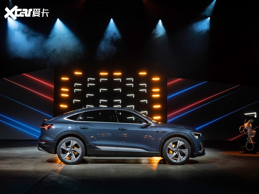 2021��?yu��n)W��e-tron(�M(j��n)��) ������