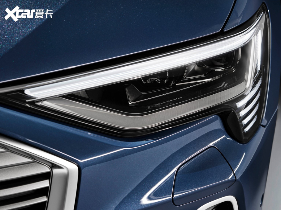 2021��W��e-tron(�M��) ������