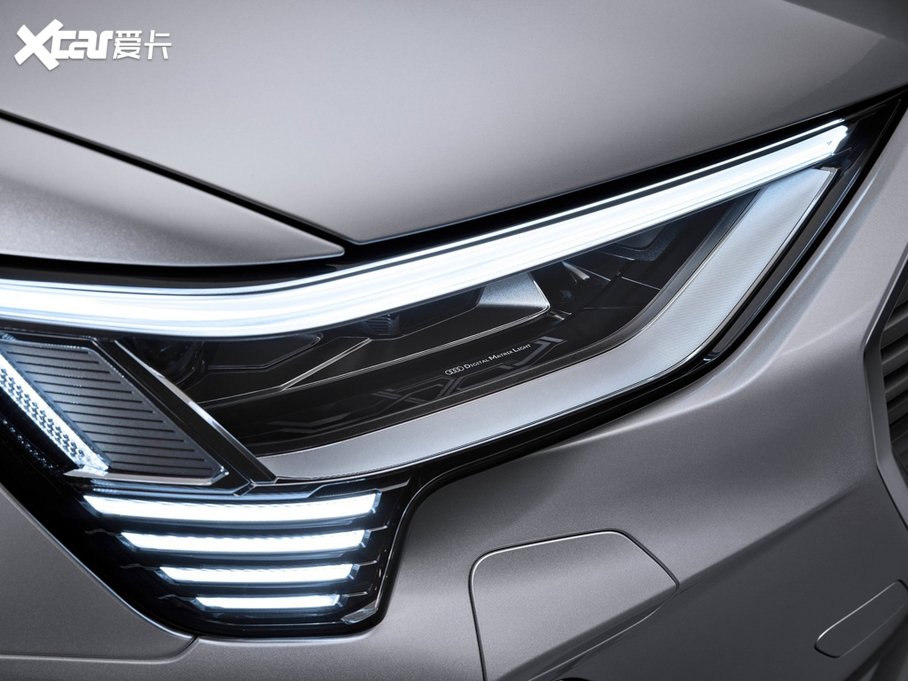 2021��W��e-tron(�M��) ������