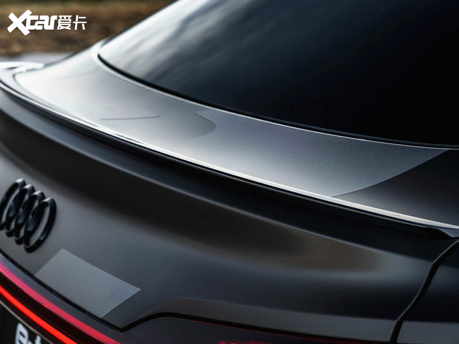 2021��W��e-tron(�M��) S Sportback Prototype