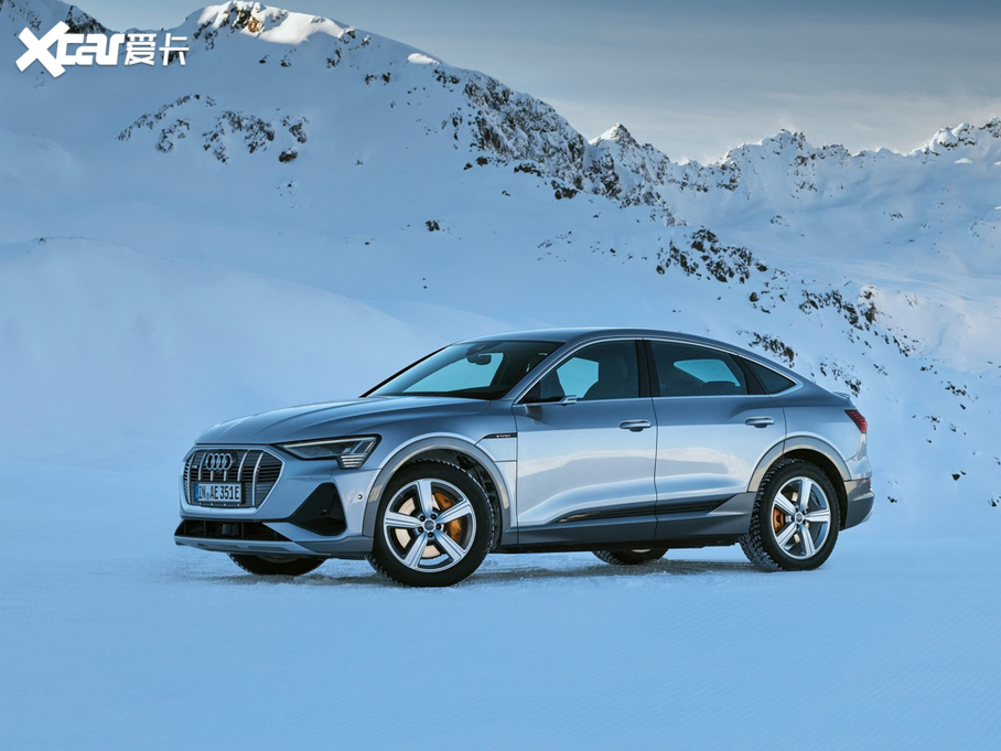 2021��W��e-tron(�M��) ������