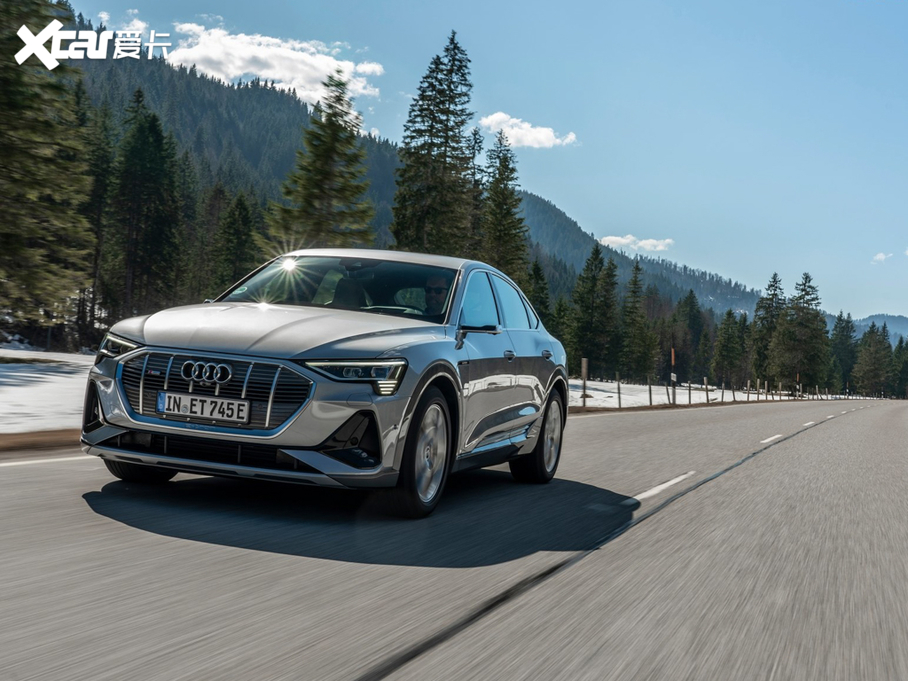 2021��W��e-tron(�M��) ������