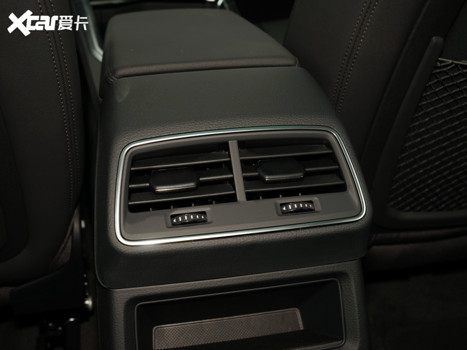 2021We-tron(M) Sportback 55 quattro A