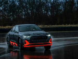 2021��S Sportback Prototype ���w���^