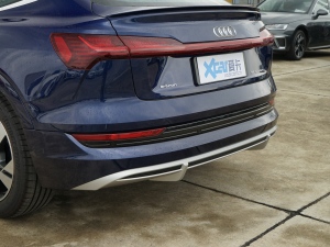 2021��Sportback 55 quattro ���A�� �������^