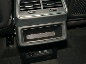 2021��Sportback 55 quattro ���A�� ���g����