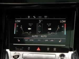 2021��Sportback 55 quattro ���A�� ���{�{��