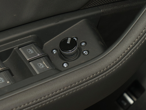 2021��Sportback 55 quattro ���A�� �п؅^