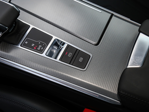 2020款45 TFSI 臻选型 驻车制动器