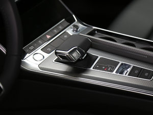 2020款45 TFSI 臻选型 换挡杆