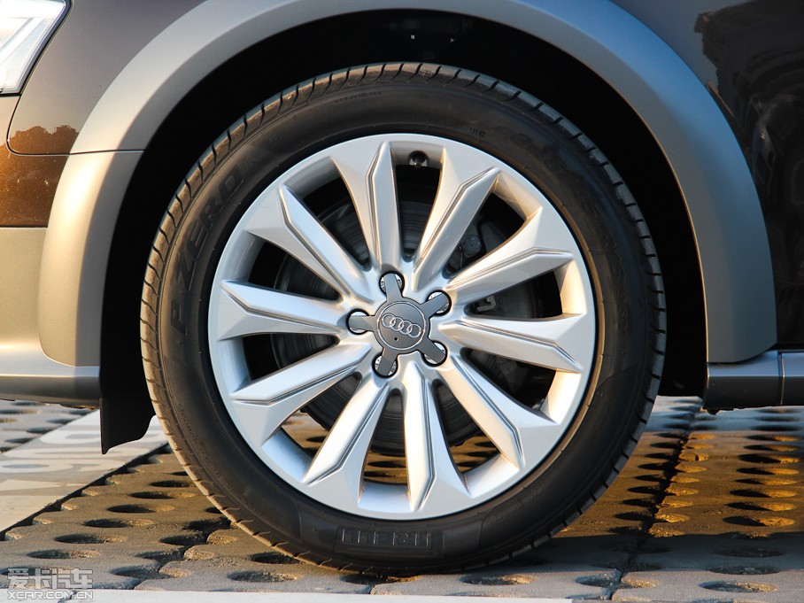 2013��W��A4(�M��) 40TFSI ���A��