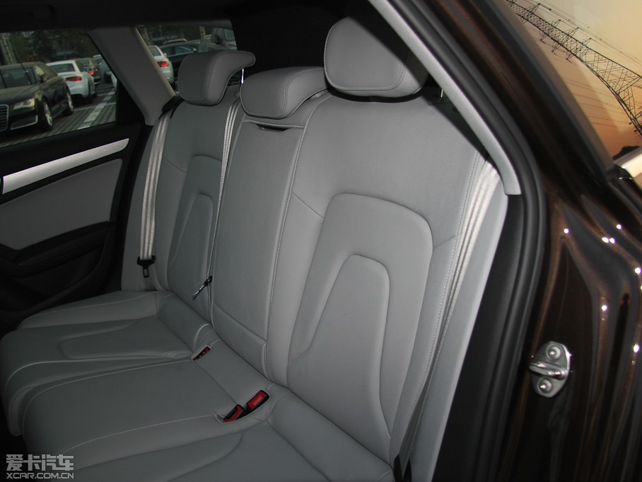 2013?yun)WA4(M(jn)) 40TFSI A