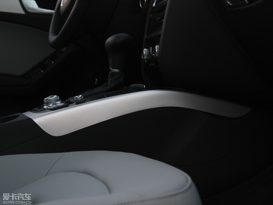 2013?yun)WA4(M(jn)) 40TFSI A