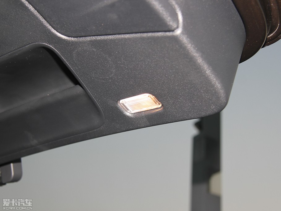 2013WA4(M(jn)) 40TFSI A