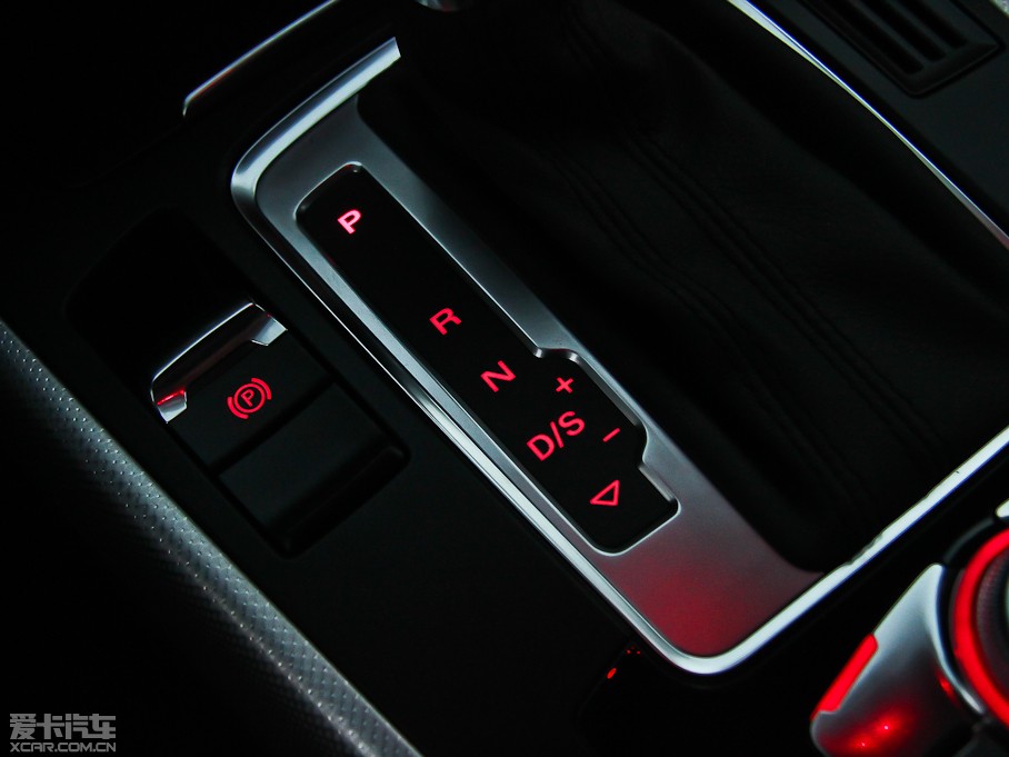 2013?yun)WA4(M(jn)) 40TFSI A