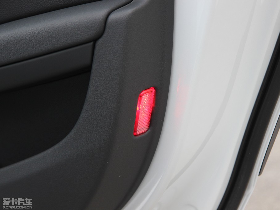 2013��W��A4(�M��) 40TFSI ���m��