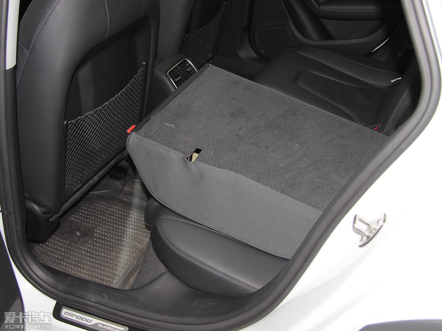 2013?yun)WA4(M(jn)) 40TFSI m