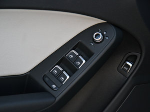 2013款40TFSI 豪华版 主驾车窗控制区	