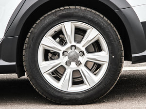 2013款40TFSI 舒适版 轮圈
