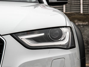 2013款40TFSI 舒适版 大灯