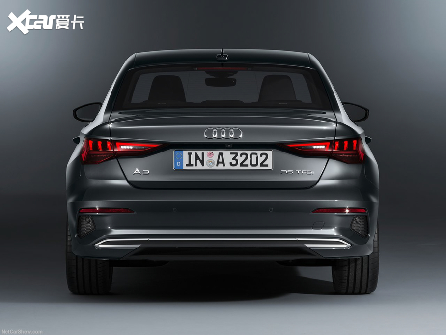 2020WA3 Limousine(M) Sedan