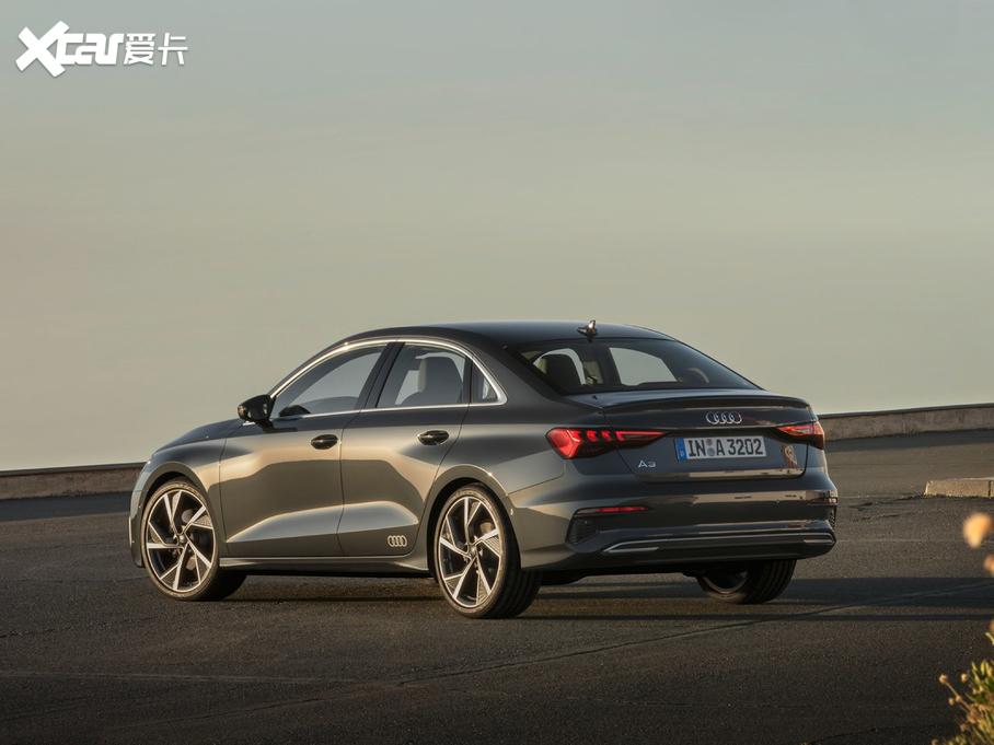 2020?yun)WA3 Limousine(M(jn)) Sedan