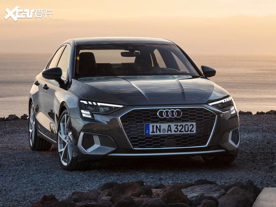 2020WA3 Limousine(M) Sedan