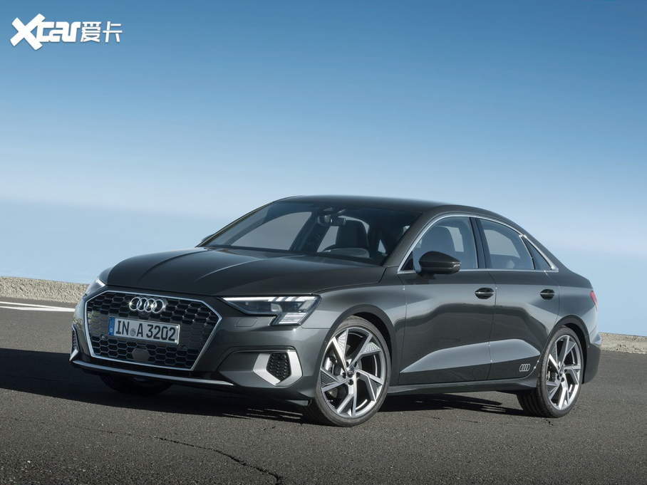 2020WA3 Limousine(M) Sedan