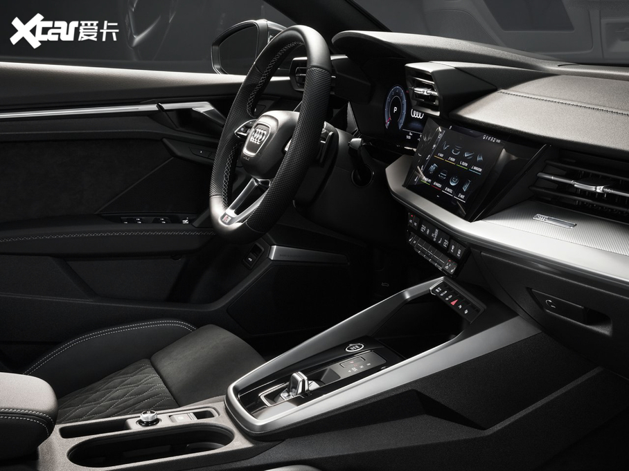 2020WA3 Limousine(M) Sedan