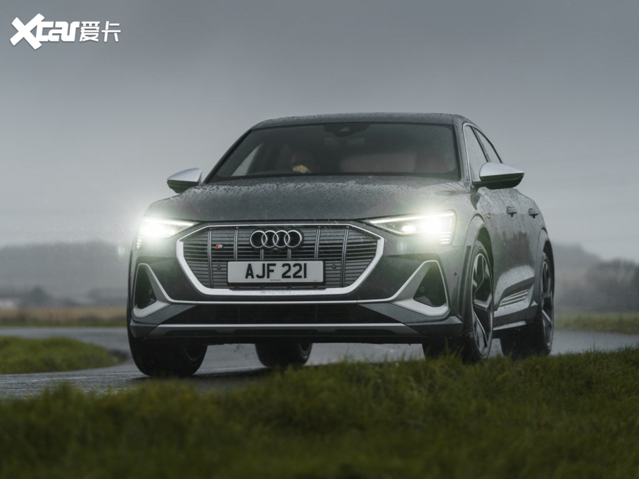 2021��?yu��n)W��e-tron(�M(j��n)��) S Sportback Ӣ����