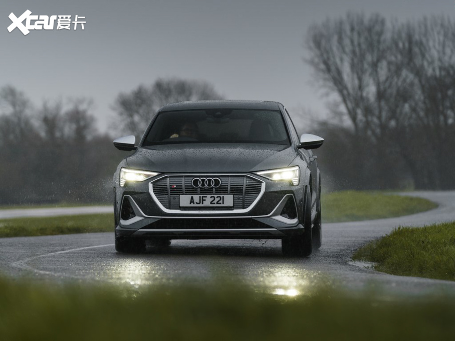 2021��W��e-tron(�M��) S Sportback Ӣ����