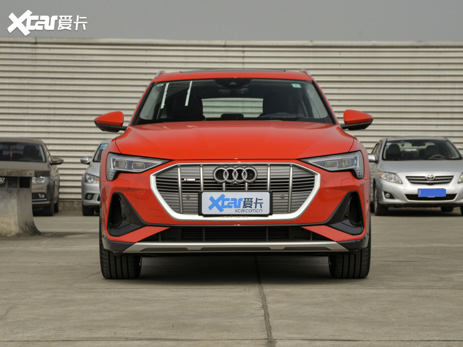 2021We-tron(M) Sportback 55 quattro x