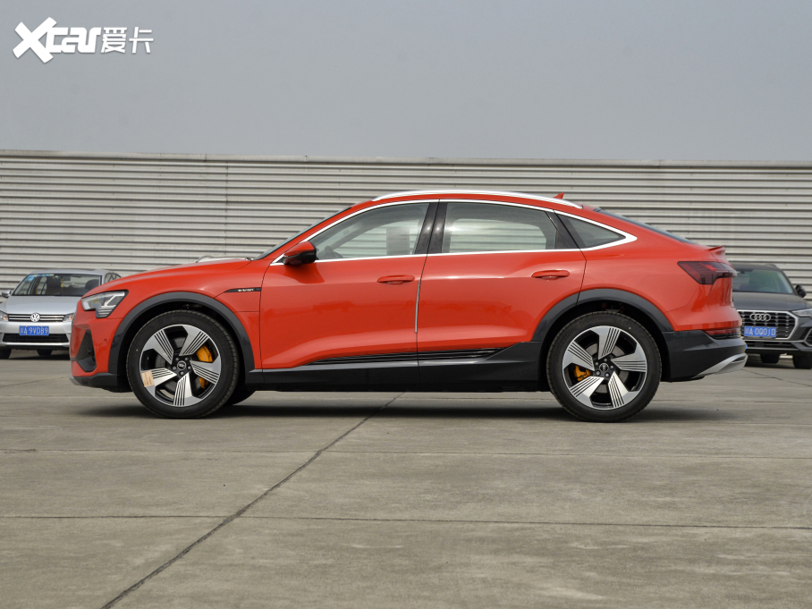 2021We-tron(M) Sportback 55 quattro x