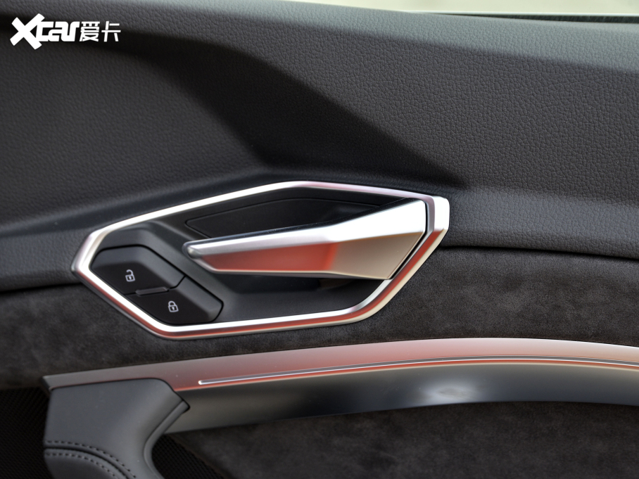 2021We-tron(M) Sportback 55 quattro x