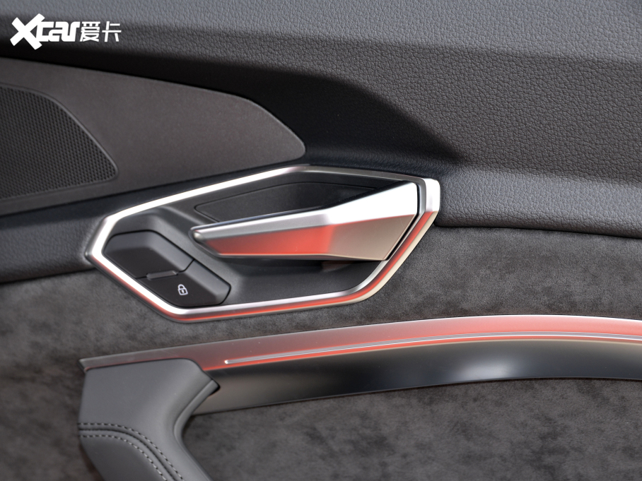 2021We-tron(M) Sportback 55 quattro x