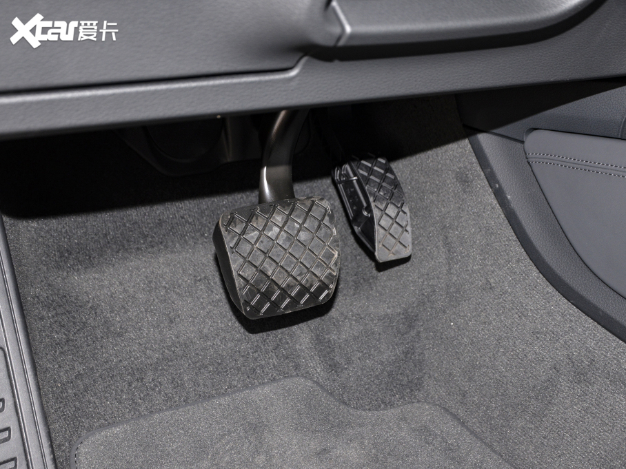 2021��W��e-tron(�M��) Sportback 55 quattro ���x��