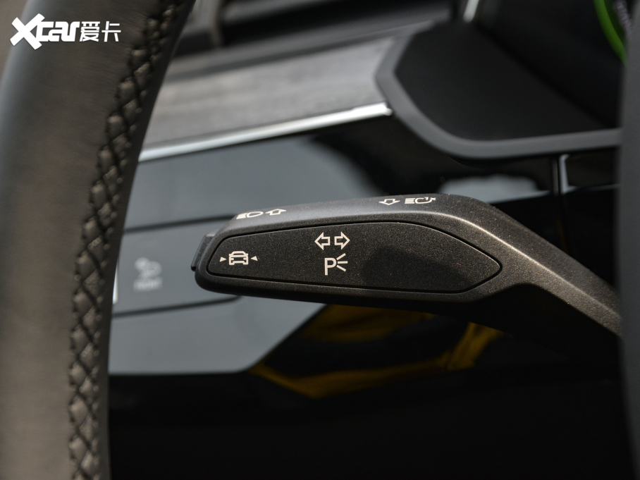 2021��W��e-tron(�M��) Sportback 55 quattro ���x��