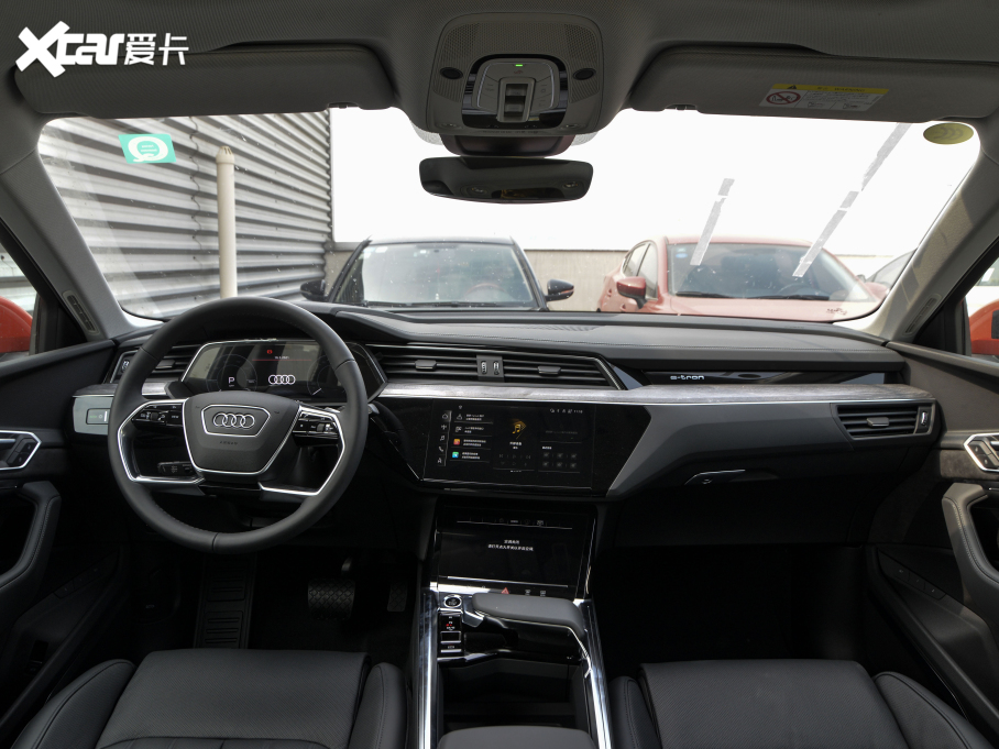 2021We-tron(M) Sportback 55 quattro x