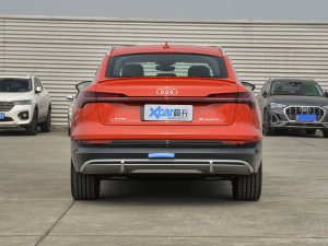 2021��Sportback 55 quattro ���x�� ����	