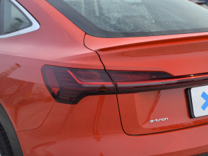 2021��Sportback 55 quattro ���x�� ��(x��)��(ji��)���^