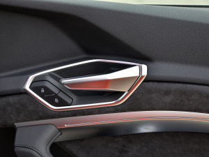 2021��Sportback 55 quattro ���x�� ���g����