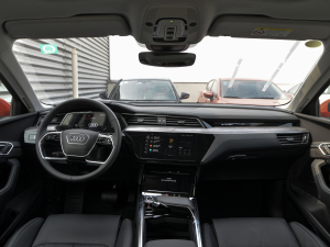 2021��Sportback 55 quattro ���x�� ���ȫ��