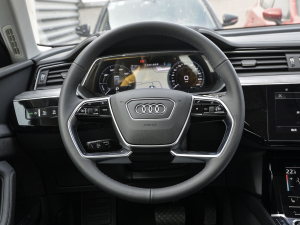 2021��Sportback 55 quattro ���x�� ����P