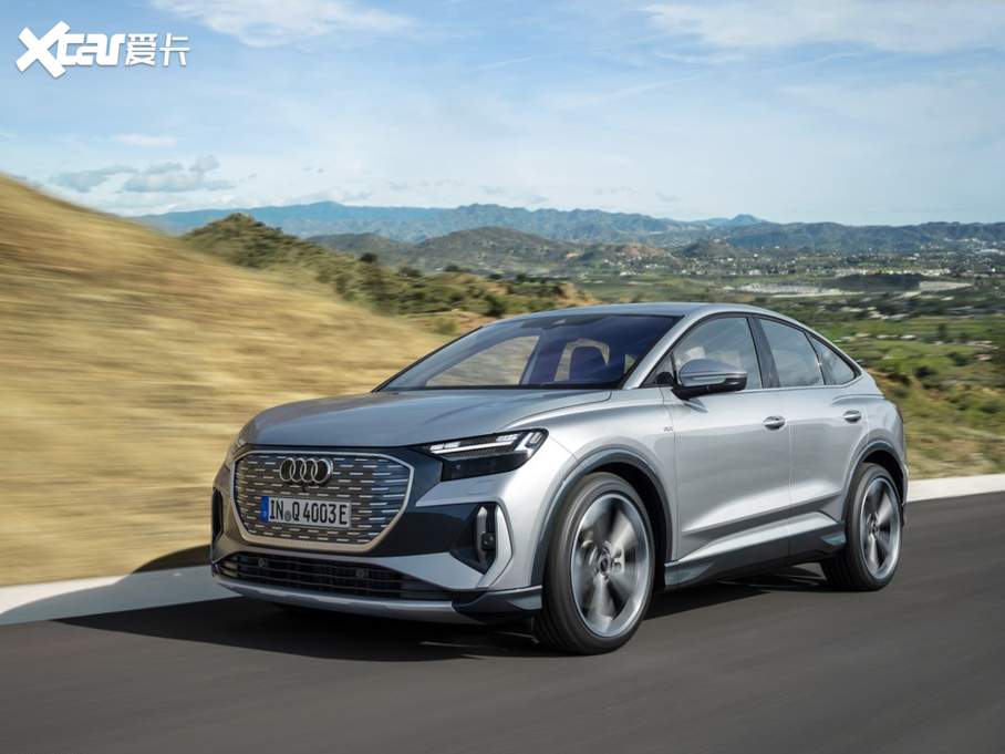 2021µQ4 e-tron Sportback Sportback 50 quattro S line