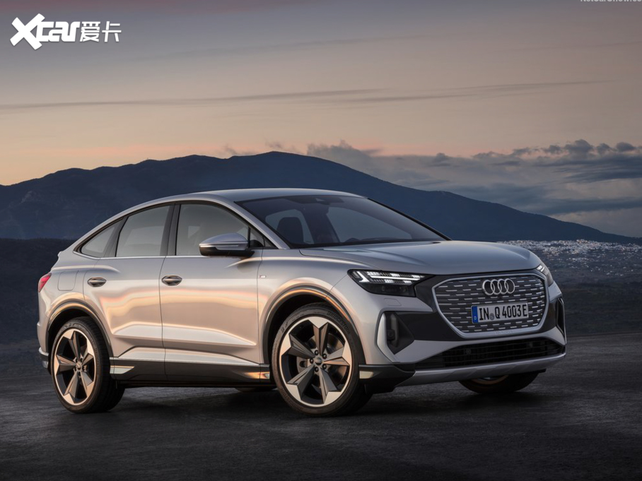 2021µQ4 e-tron Sportback Sportback 50 quattro S line