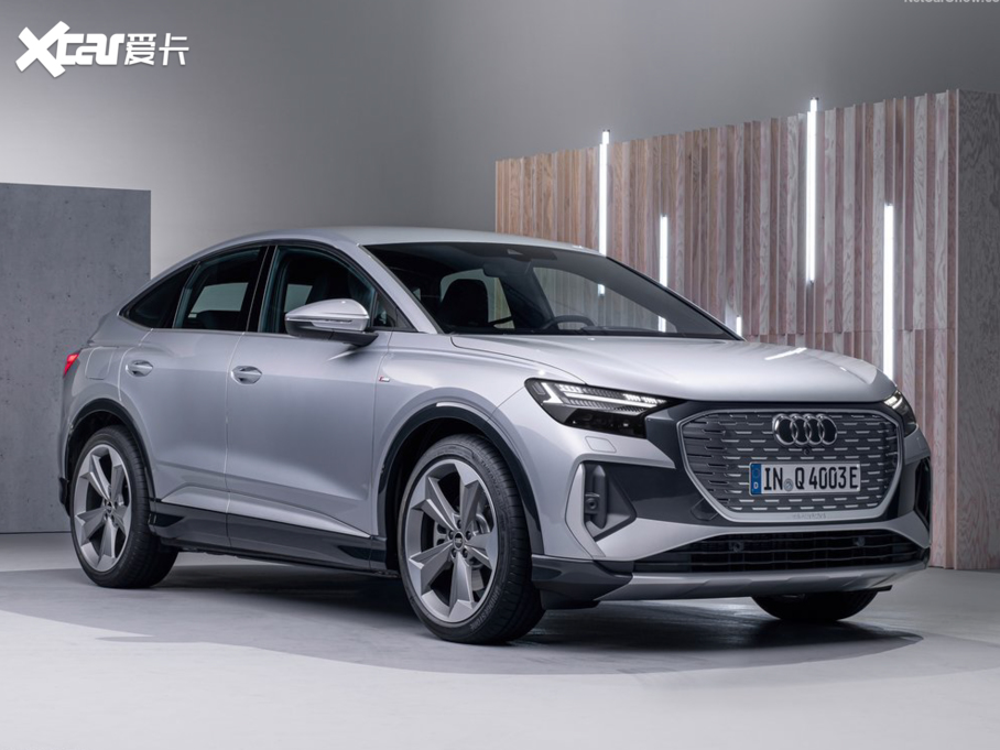 2021µQ4 e-tron Sportback Sportback 50 quattro S line