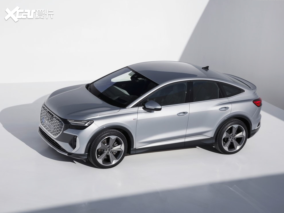 2021µQ4 e-tron Sportback Sportback 50 quattro S line