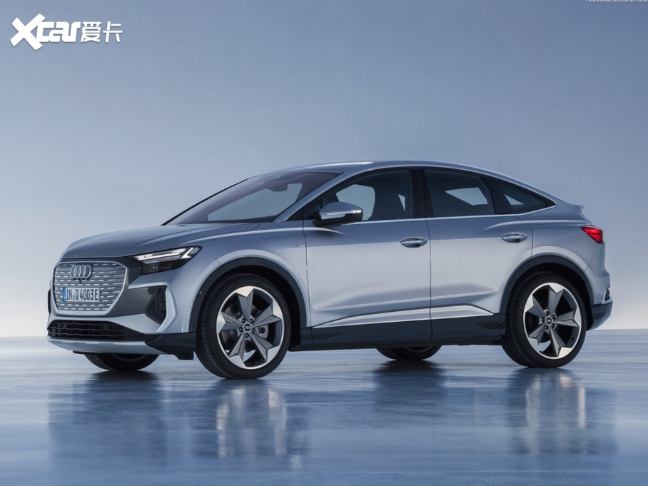 2021µQ4 e-tron Sportback Sportback 50 quattro S line